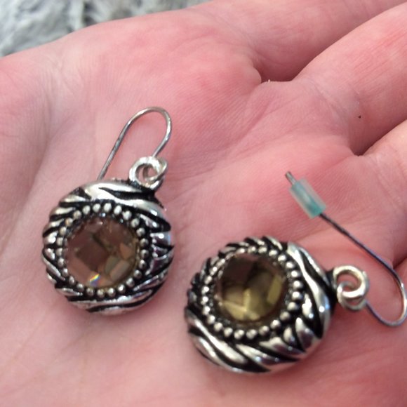 Vintage Silver Drop Earrings with Green Amber Looking Stone - Picture 3 of 15